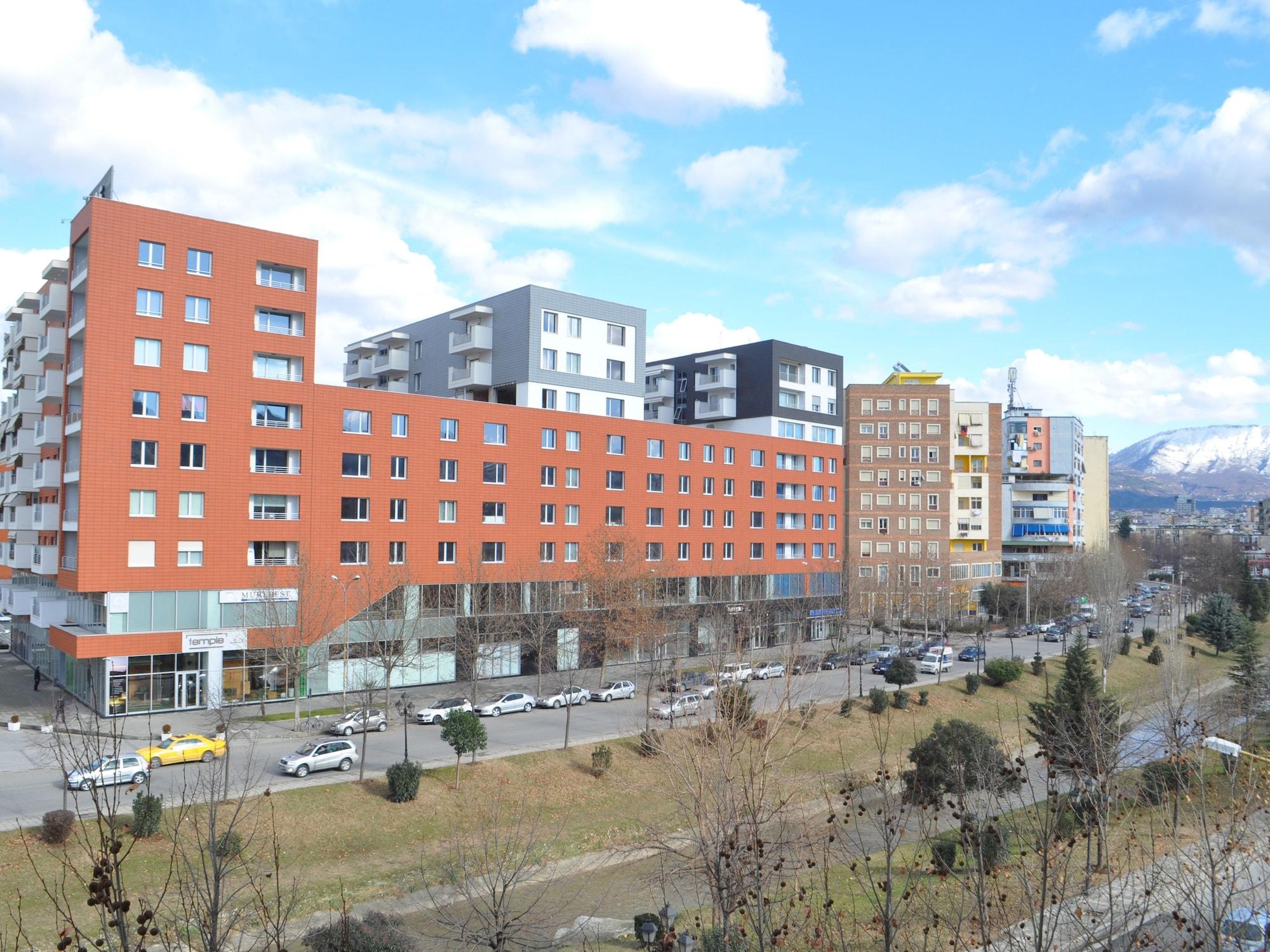 Oda Hotel Tirana Esterno foto