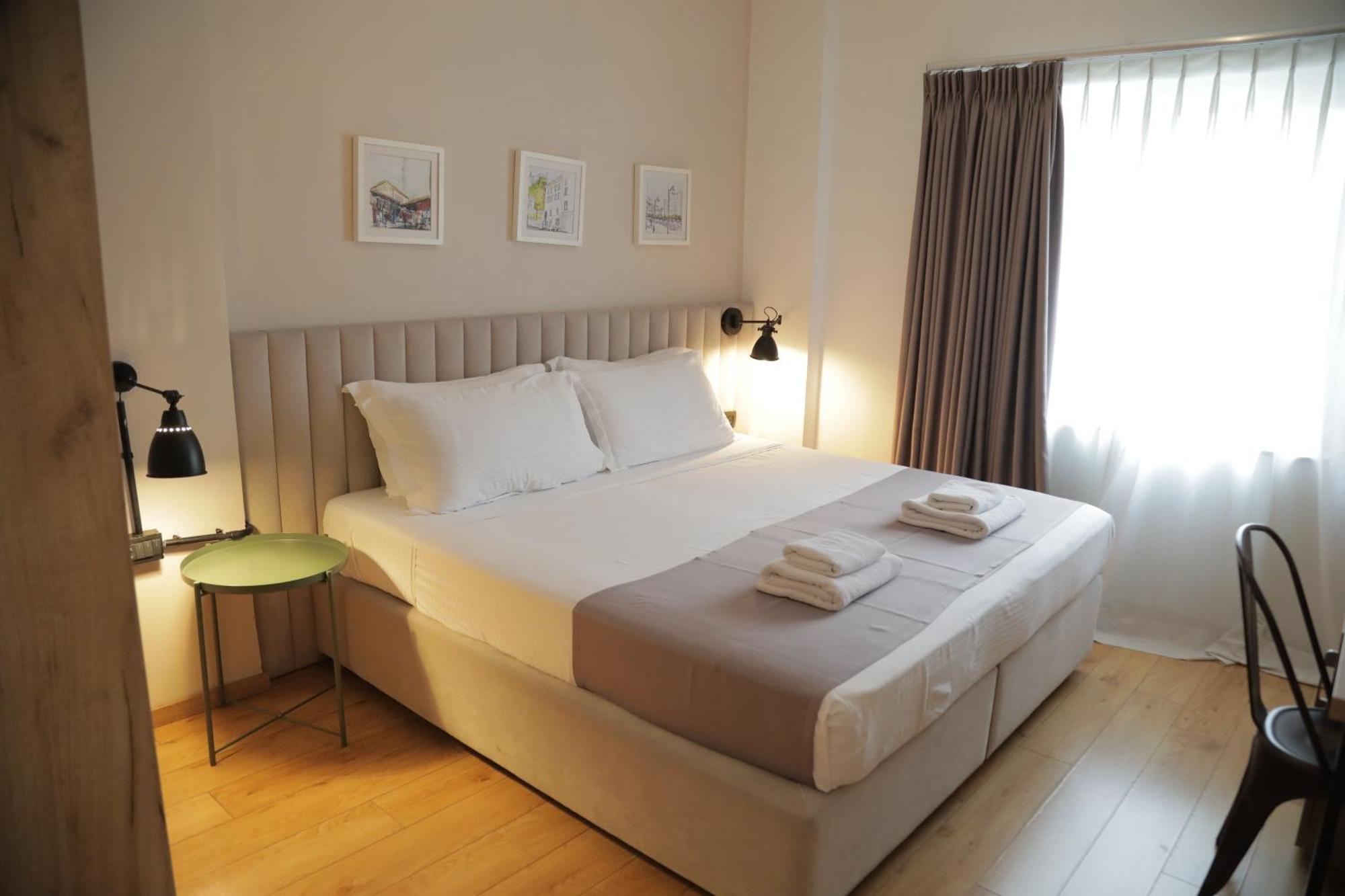 Oda Hotel Tirana Esterno foto